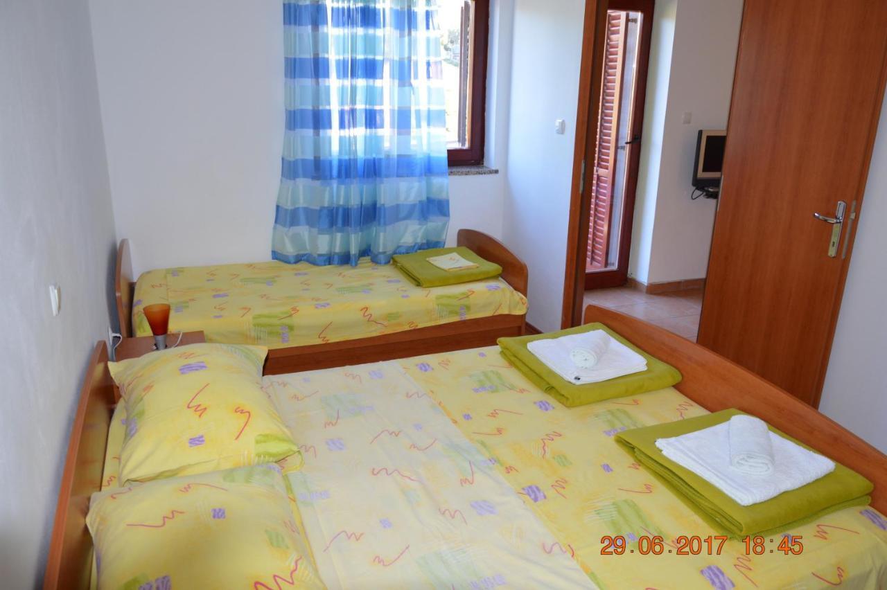 Apartments And Rooms By The Sea Jakisnica, Pag - 4160 Lun  Zewnętrze zdjęcie